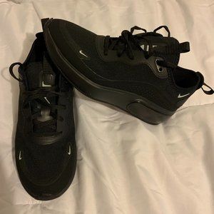 Womens Air Max Dia